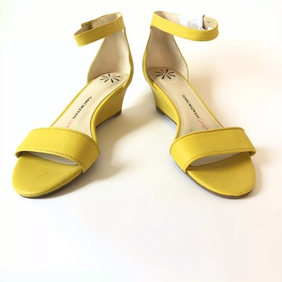 NEW ISAAC MIZRAHI 7 Katie Low Wedge Sandal Yellow - Picture 3 of 6